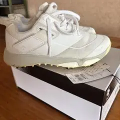 DESCENTE ゴルフシューズ ホワイト