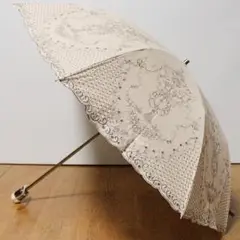 新品 豪華美麗刺しゅう ウッド調持ち手 耐風 晴雨兼用 高級折り畳み傘 ベージュ