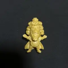 ワンピース フィギュア 金色