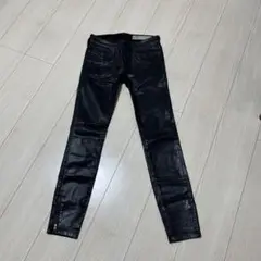 DIESELのパンツです
