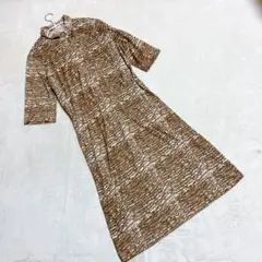 Roberta　ロベルタ　＊　ワンピース　総柄　ミモレ丈　襟付き　ハーフボタン