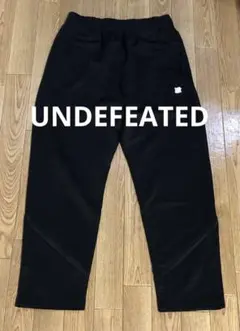UNDEFEATED スウェットパンツ　ロゴ　パンツ　ワンポイント