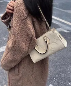 Louis Vuitton ベージュ ショルダーバッグ