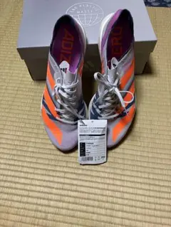 アディダス