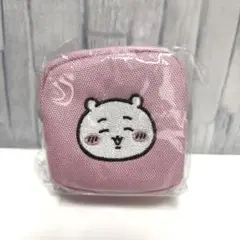ちいかわ カラビナつき刺繍スクエアミニポーチ　　ちいかわ
