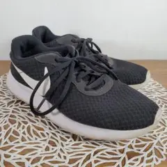 NIKE ナイキ レディース スニーカー 黒 24.5cm シンプル おしゃれ
