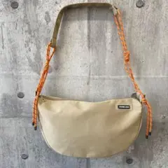 Item thumbnail for item 9261c289-3df8-4a48-bda8-bb4c3e012b17