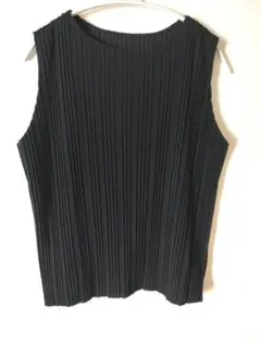 美品✨️【ユニクロ】UNIQLOプリーツ ノースリーブ トップス　Lサイズ　黒