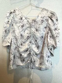【美品】花柄パフスリーブブラウス