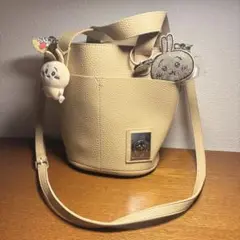 美品 ちいかわ うさぎ レザーショルダーバッグ キラキラチャーム おまけ付き