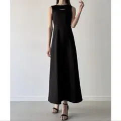 【新品】　JUNOAH バックオープンレースアップセミフレアワンピース　ブラック