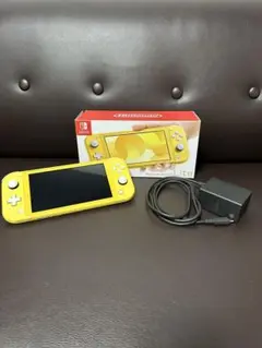 Nintendo Switch Lite イエロー 美品