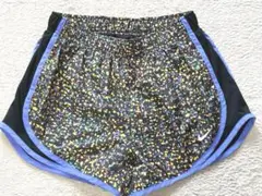 Nike 多色花柄ショートパンツ