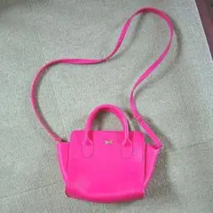 アーカーのバッグ