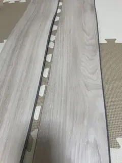 木目調フロアタイル (ミルキーオーク)