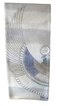 【河瀬満織物】金糸の輝きが美しくモダンで大胆な意匠の鳥文様が印象的なお洒落な袋帯