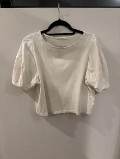 e.r.g* アイボリー バルーンスリーブ Tシャツ