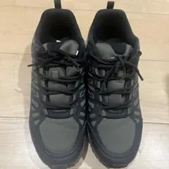 FILA 軽量スニーカー ブラック/グリーン