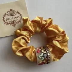 【2点ご購入で1000円】インド刺繍リボンシュシュ No.589