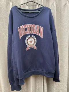 SHEINトレーナー XL ネイビー　シーン