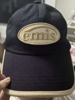 emis エンブレム付き 黒 キャップ