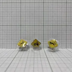ガチャ　ピンズ