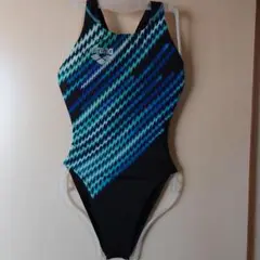 アリーナ競泳水着