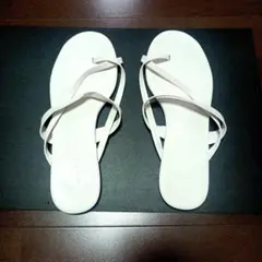 白　ビーチサンダル