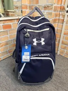 新品　アンダーアーマー　リュック　バックパック　ネイビー