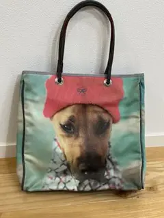 ANYA HINDMARCH プリント　バッグ　犬　床屋　水色　鞄　バッグ　総柄 ANYA HINDMARCH プリント バッグ 犬 床屋 水色 鞄 バッグ 総柄