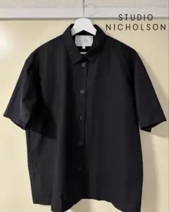 STUDIO NICHOLSON ブラック 半袖シャツ サイズ0