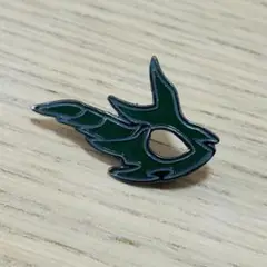 希少 仮面ライダーギルス ピンバッジ