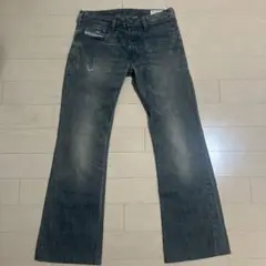 Diesel ダークブルーブーツカットデニム