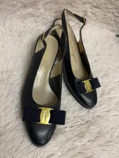 定価7万円◇サルヴァトーレフェラガモ ヴァラレザーパンプス◇