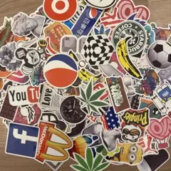 多様なデザインのステッカーセット100枚超