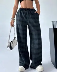 チェックパンツ
