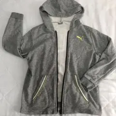 PUMA グレー フード付き パーカー　140