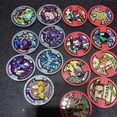 妖怪ウォッチメダル　赤8枚とグレ7枚