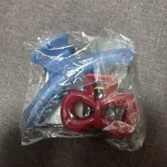 青と赤のヘアクリップセット
