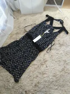 BCBG美ストレッチワンピース新品未使用タグ付き。
