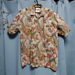 アロハシャツ　柄シャツ　ボタニカル柄　動物柄　渋谷龍太さん風