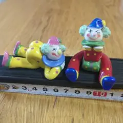 カラフルなピエロの箸置きや陶器置物