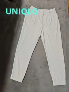 UNIQLO ストライプ柄ホワイトパンツ