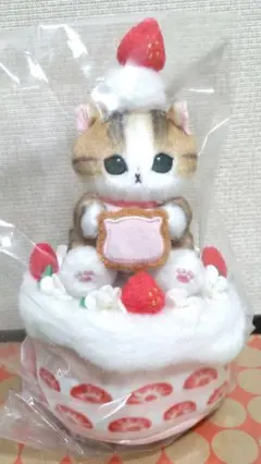 mofusand 小物入れにもなるケーキのりにゃんこのぬいぐるみ Amazon.co.jp: モフサンド 小物入れにもなるケーキのりにゃんこ