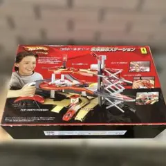 フェラーリ　Hot Wheels 未来都市ステーション