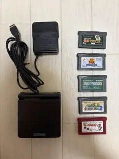 ニンテンドー ゲームボーイアドバンスsp 本体　 ブラック　ソフト5本付きく