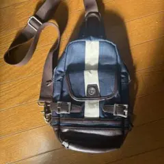 TAKAＱショルダーバッグ ネイビー/ホワイト