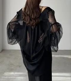 Louere チュールボリュームスリーブシアーシャツ ブラック