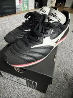 【限定モデル】モレリア スニーカー 1985 ブラック Amazon | [Mizuno] モレリア スニーカー 1985 ブラック 27.0CM