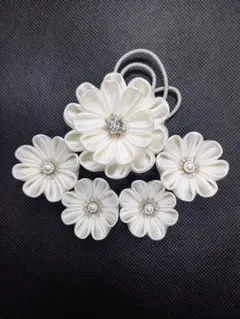 つまみ細工　花パーツ5個セット　ホワイト